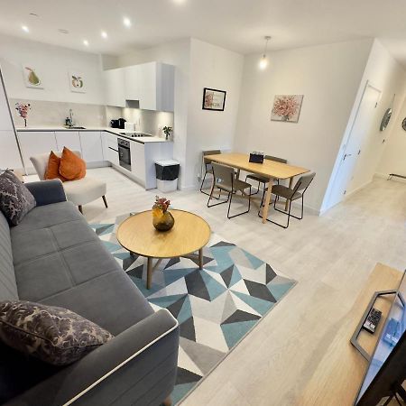 3Bedroom, 2Bathroom, Balcony,Luxury Flat Westfield London Exteriör bild