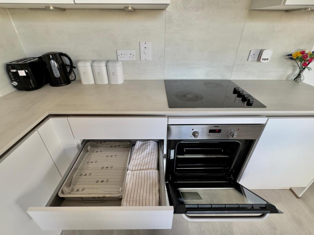 3Bedroom, 2Bathroom, Balcony,Luxury Flat Westfield London Exteriör bild