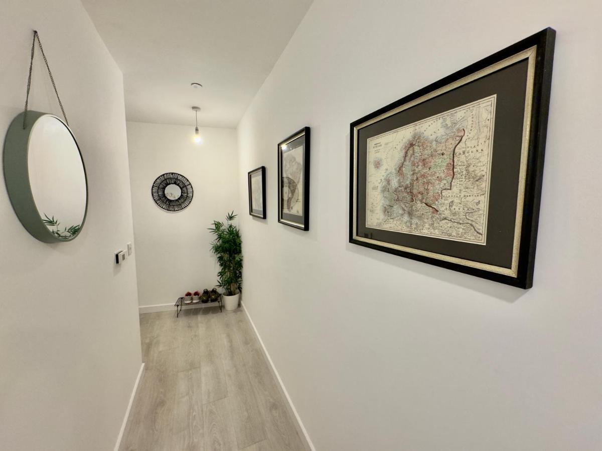 3Bedroom, 2Bathroom, Balcony,Luxury Flat Westfield London Exteriör bild
