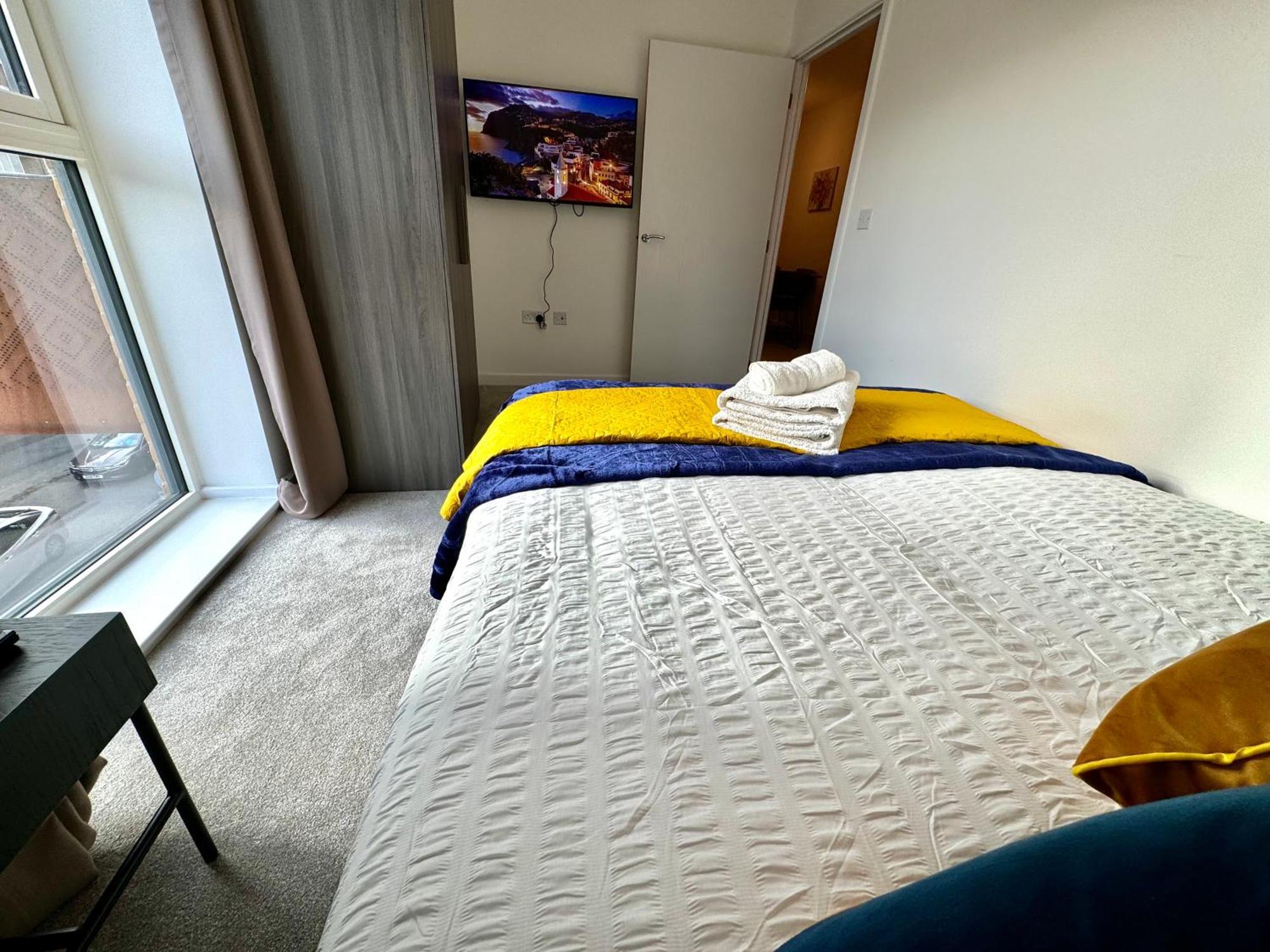 3Bedroom, 2Bathroom, Balcony,Luxury Flat Westfield London Exteriör bild